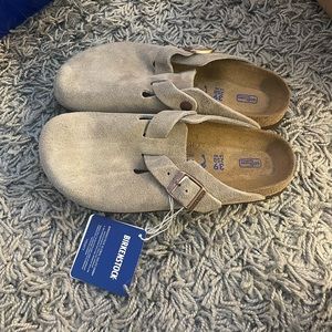 BRAND NEW BIRKENSTOCK BOSTONS